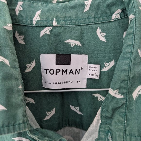 Paper boat print button up men's shirt. - Picture 3 of 3